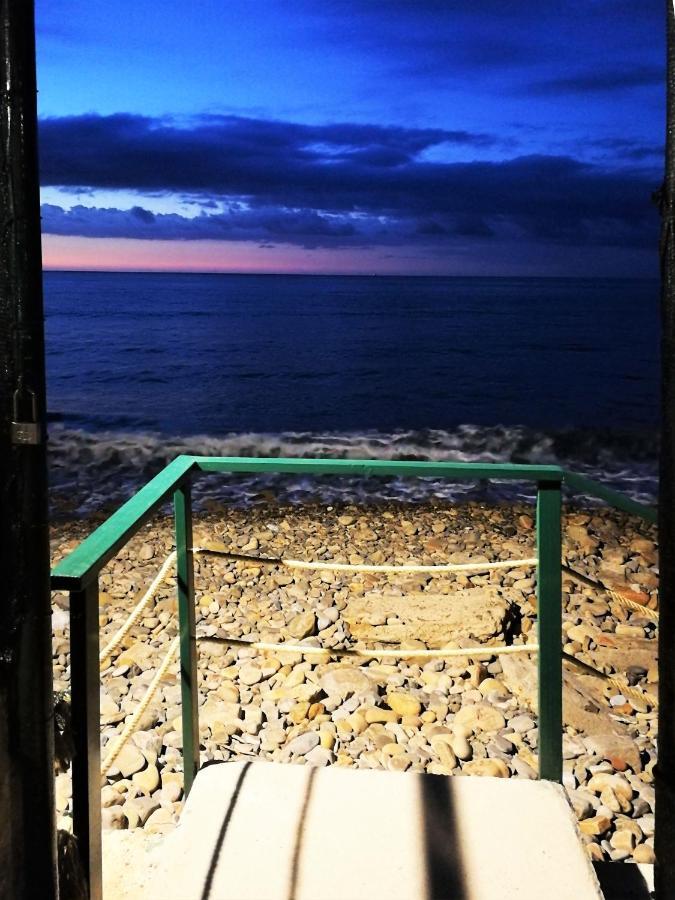 Villa La Plaja チェファル エクステリア 写真